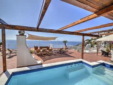 Three Bedroom Praiano Villa Luxury Huge Terraces